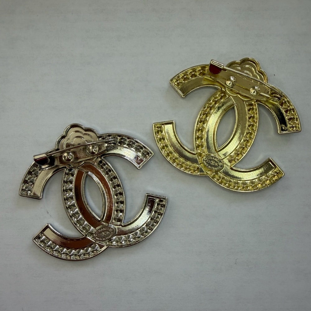 Beautiful Brooch– NWOT 💎 - Picture 2 of 3